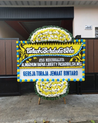 Papan Bunga Duka di Keblukan