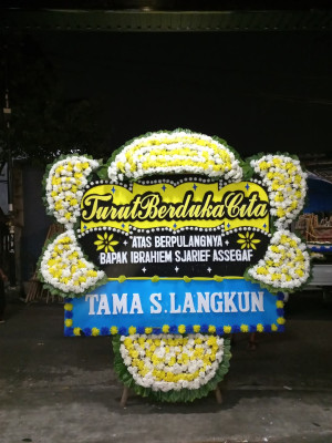 Papan Bunga Duka di Keblukan